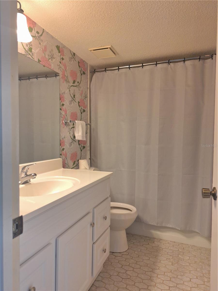 Image 5 of 15 For 580 Fairways Circle A