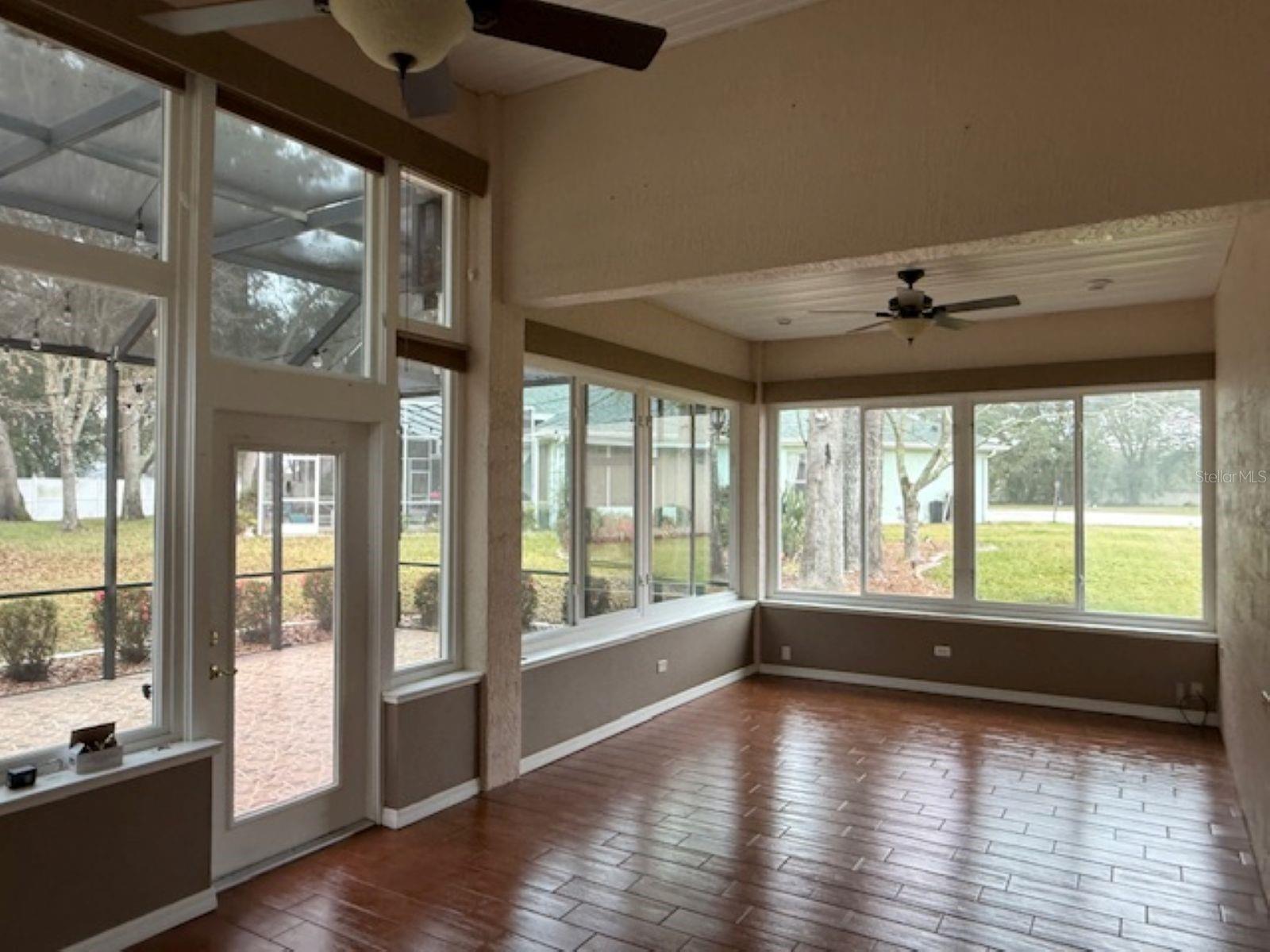 Image 16 of 19 For 10775 71st Circle