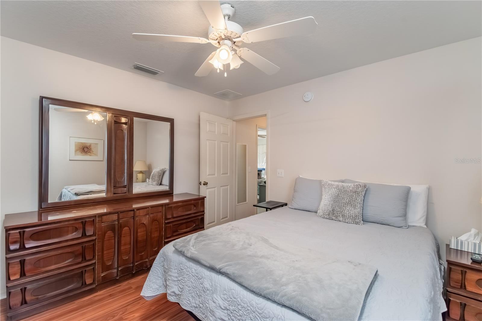 Image 22 of 32 For 67 Lake Diamond Blvd.