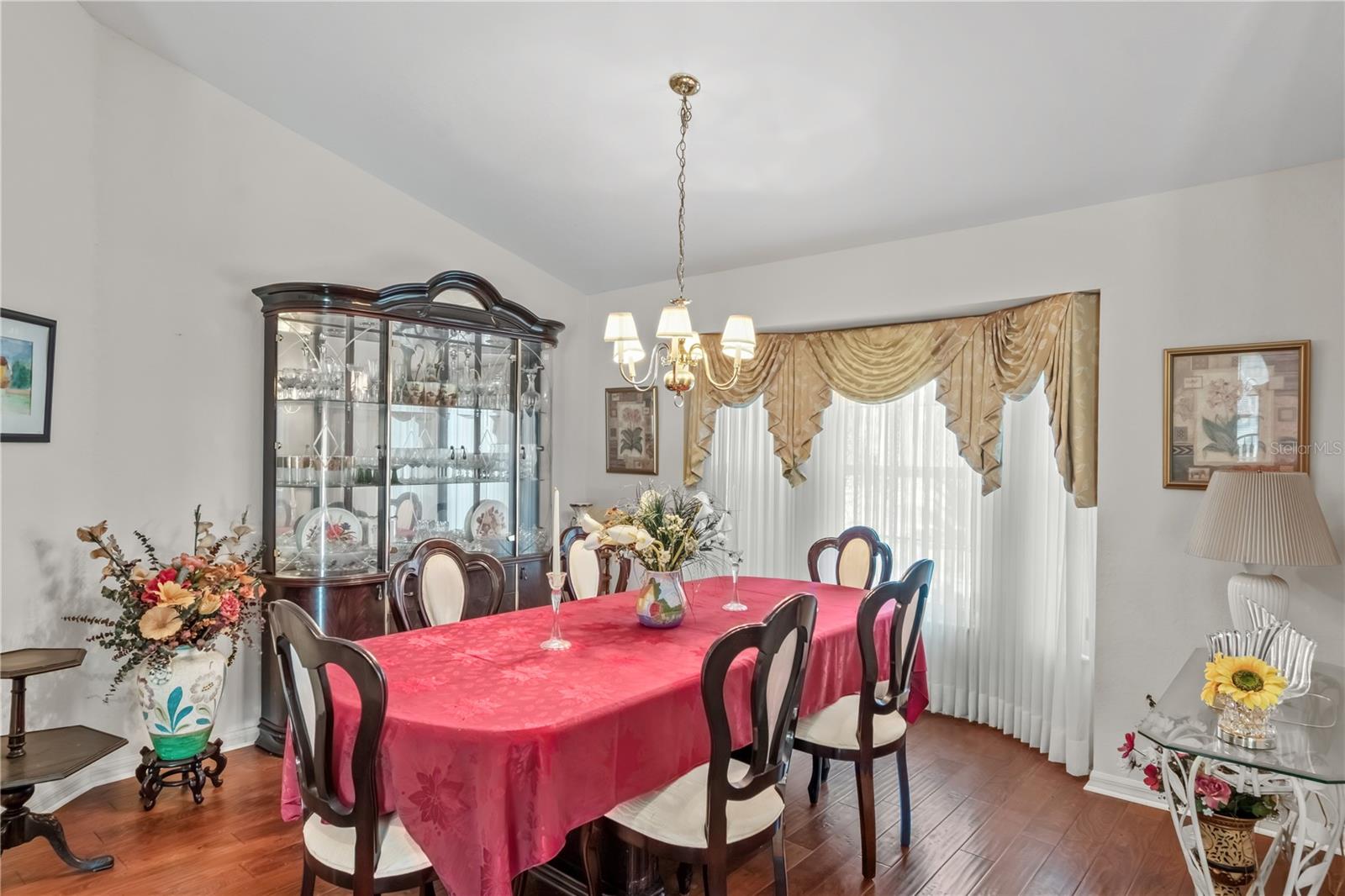 Image 7 of 32 For 67 Lake Diamond Blvd.