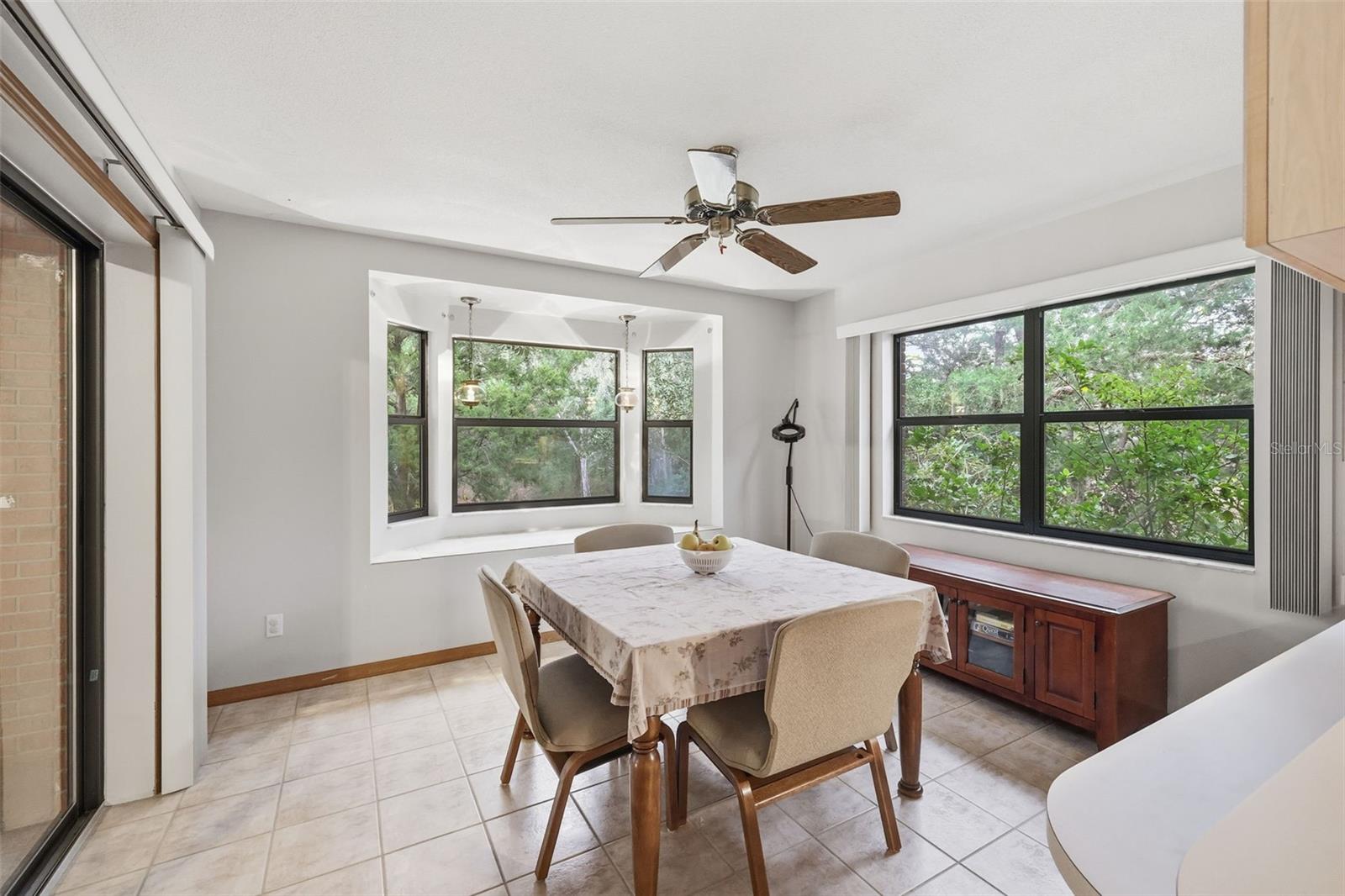 Image 11 of 38 For 5031 Highland Park Drive