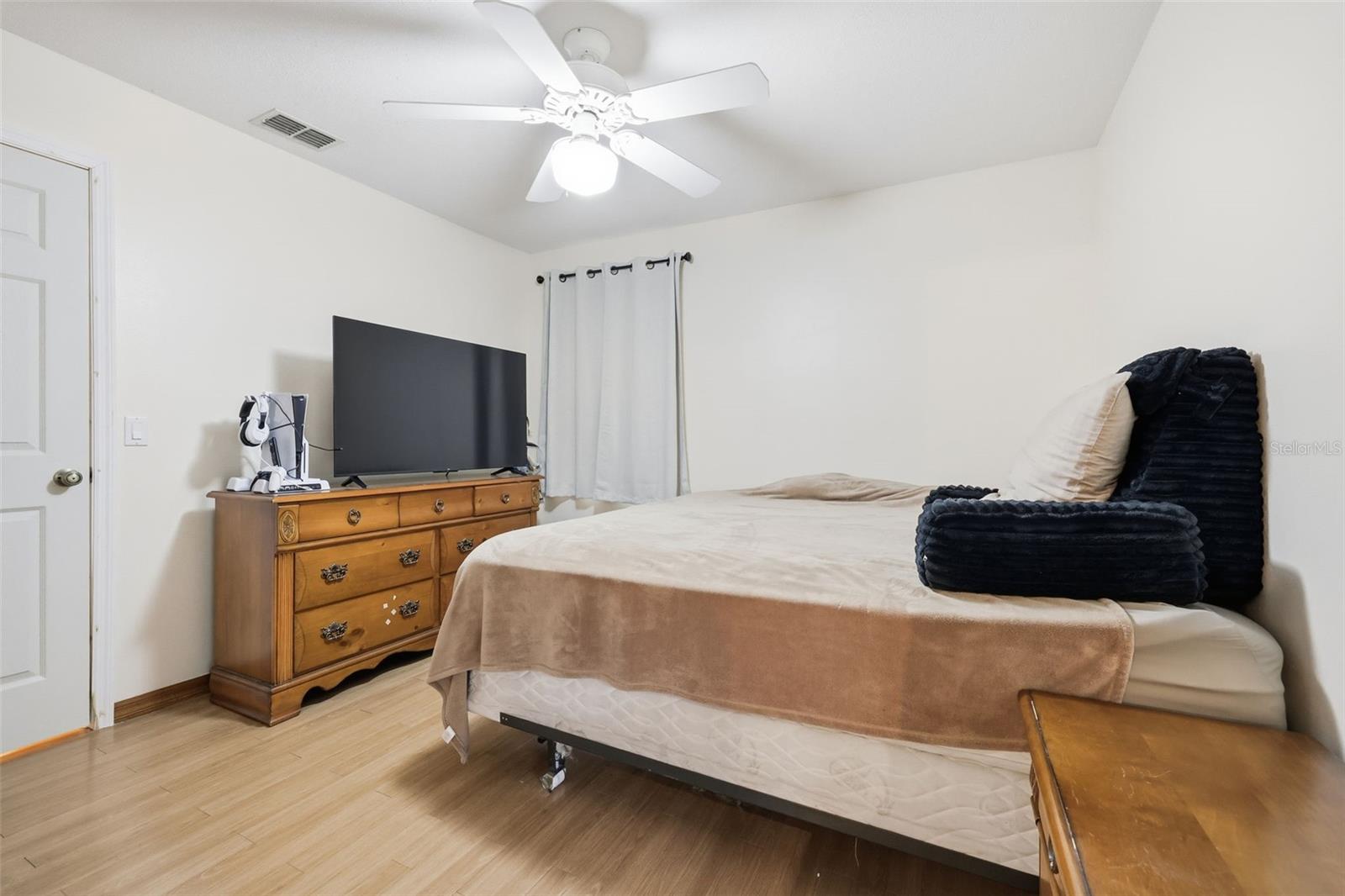 Image 20 of 38 For 5031 Highland Park Drive