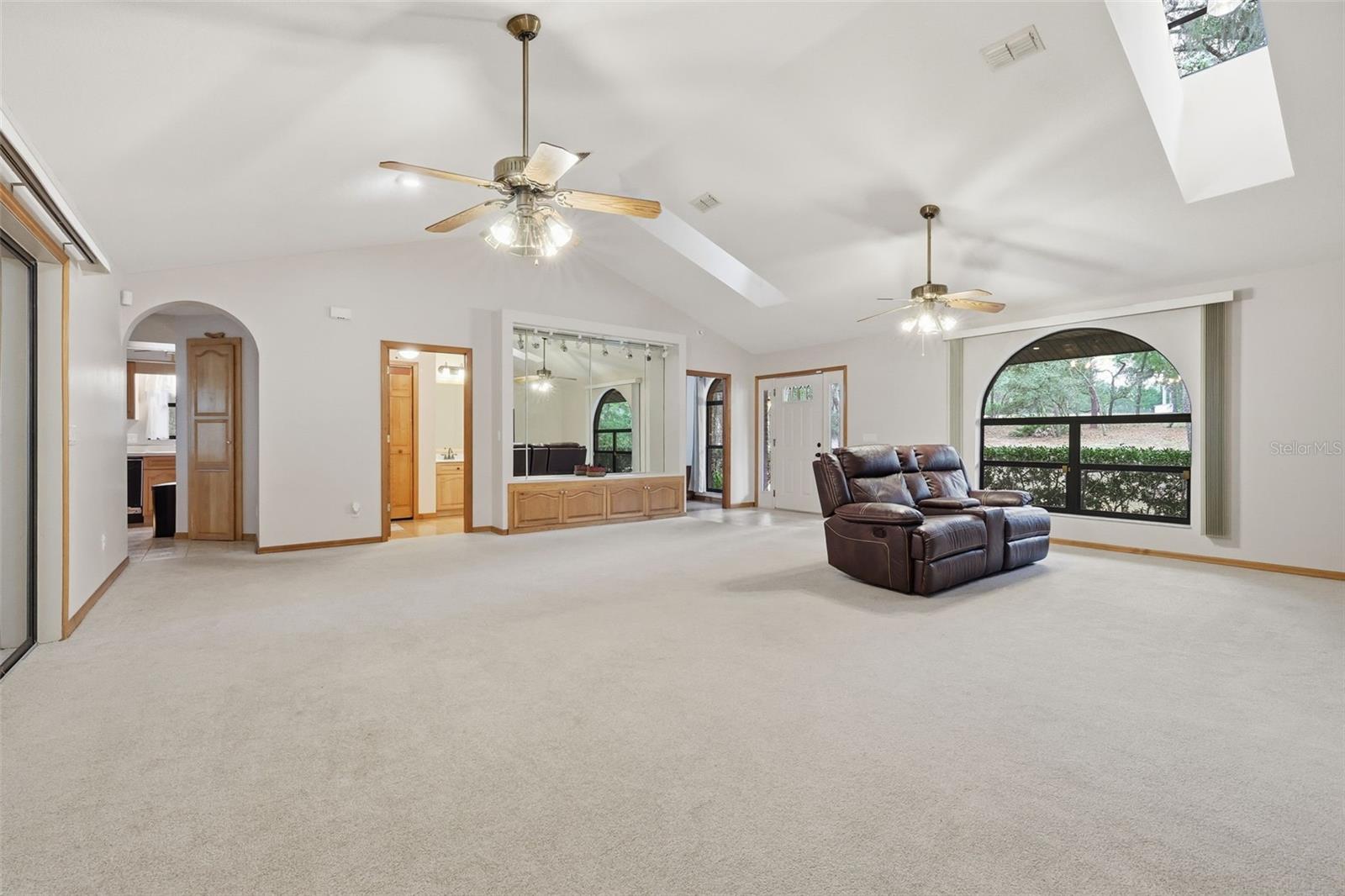 Image 7 of 38 For 5031 Highland Park Drive