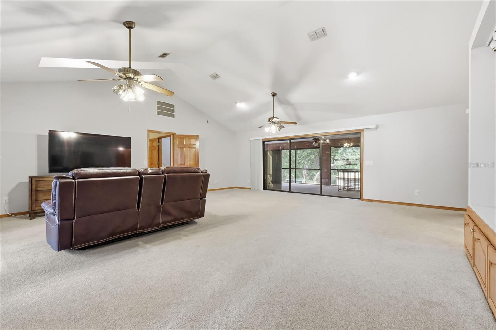 Image 8 of 38 For 5031 Highland Park Drive