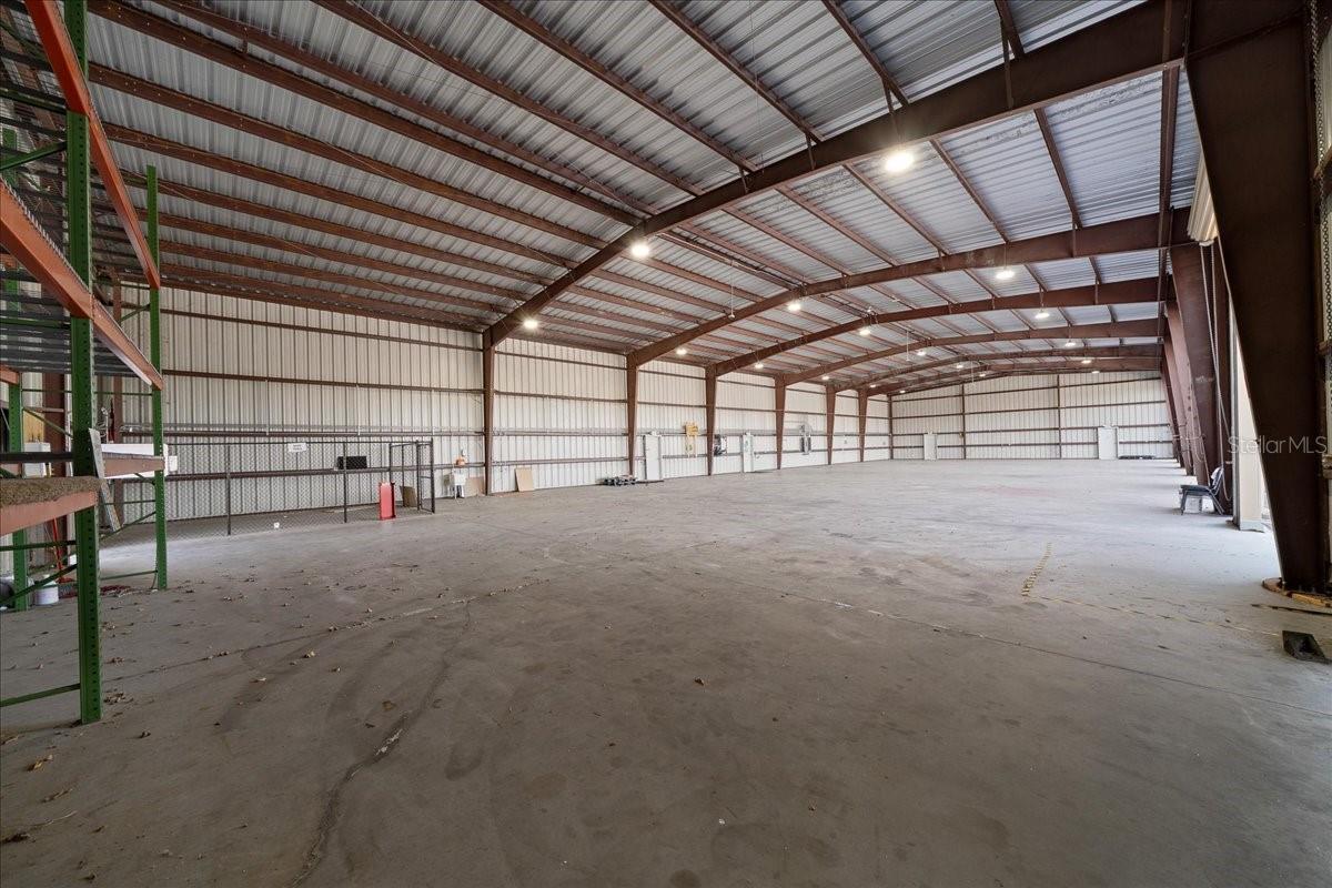 Image 33 of 70 For 13866 Us Highway 441 Highway