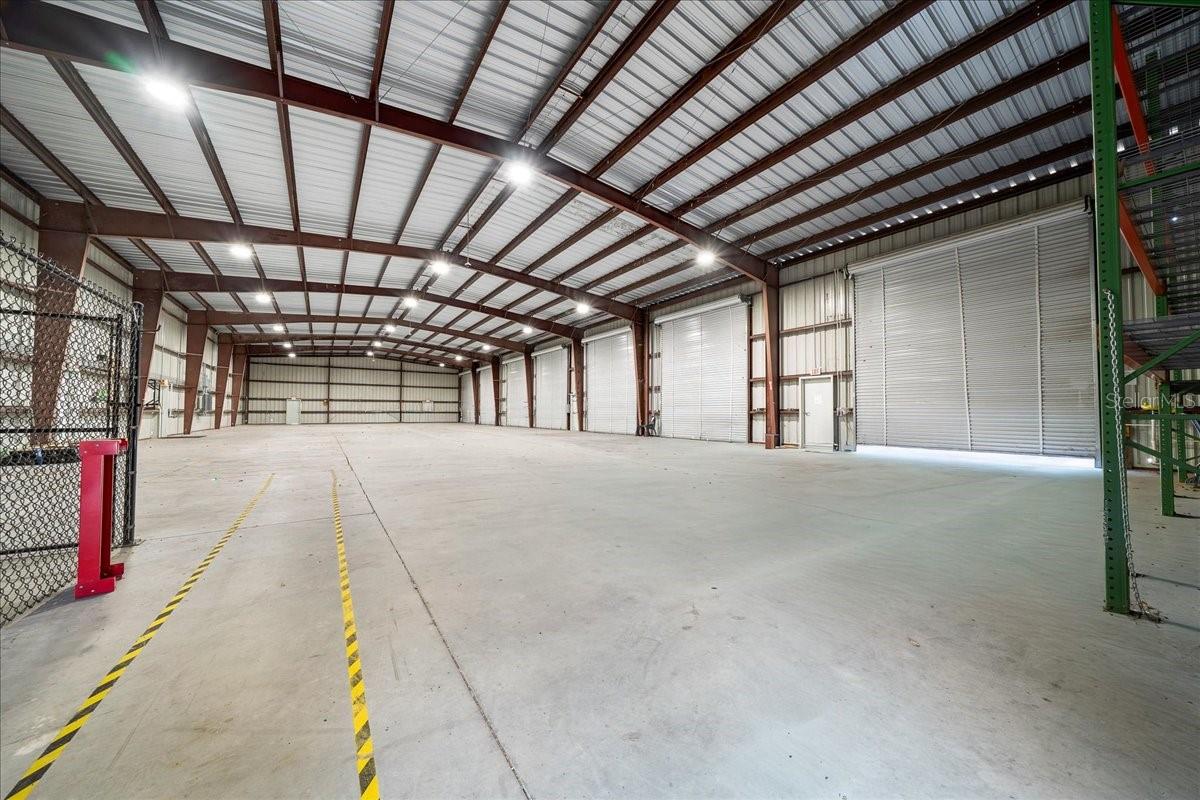 Image 39 of 70 For 13866 Us Highway 441 Highway