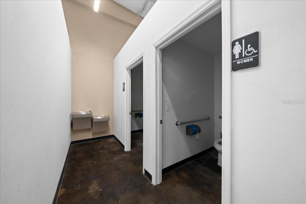 Image 50 of 70 For 13866 Us Highway 441 Highway