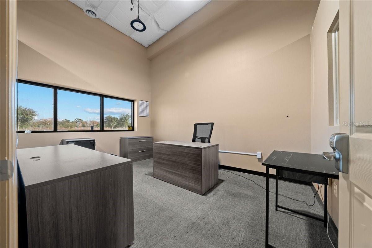 Image 53 of 70 For 13866 Us Highway 441 Highway