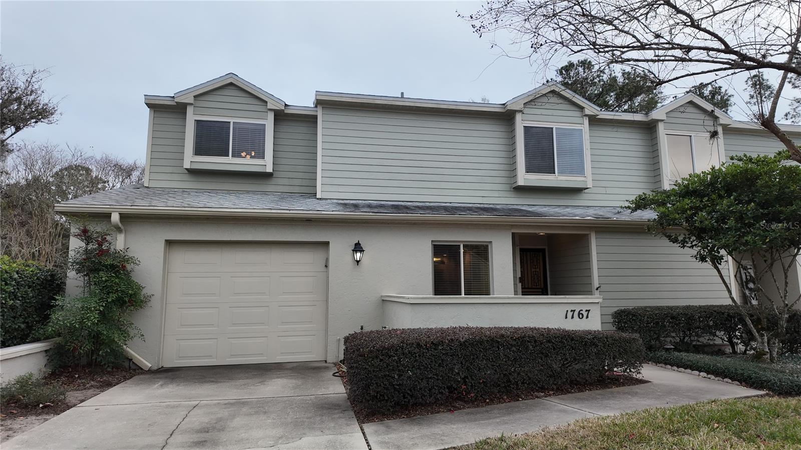 Image 11 of 79 For 1767 27th Loop Se