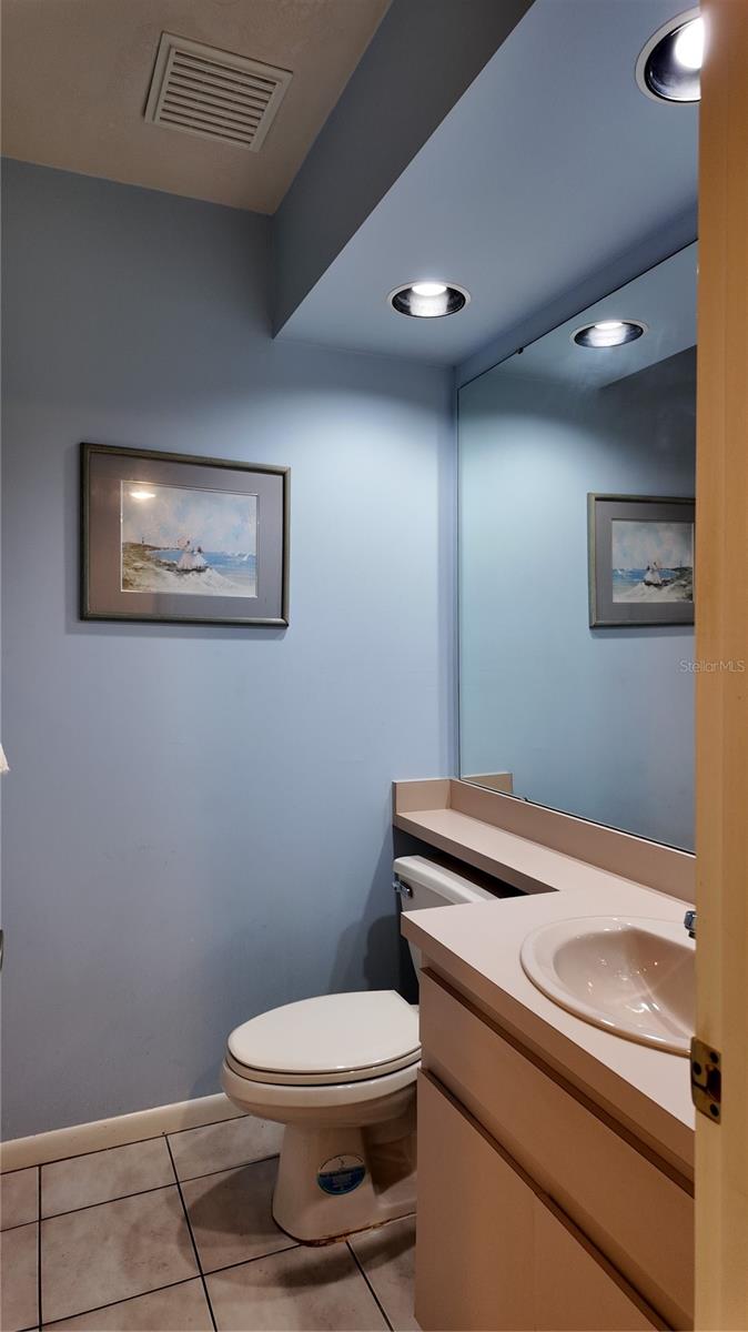 Image 13 of 79 For 1767 27th Loop Se