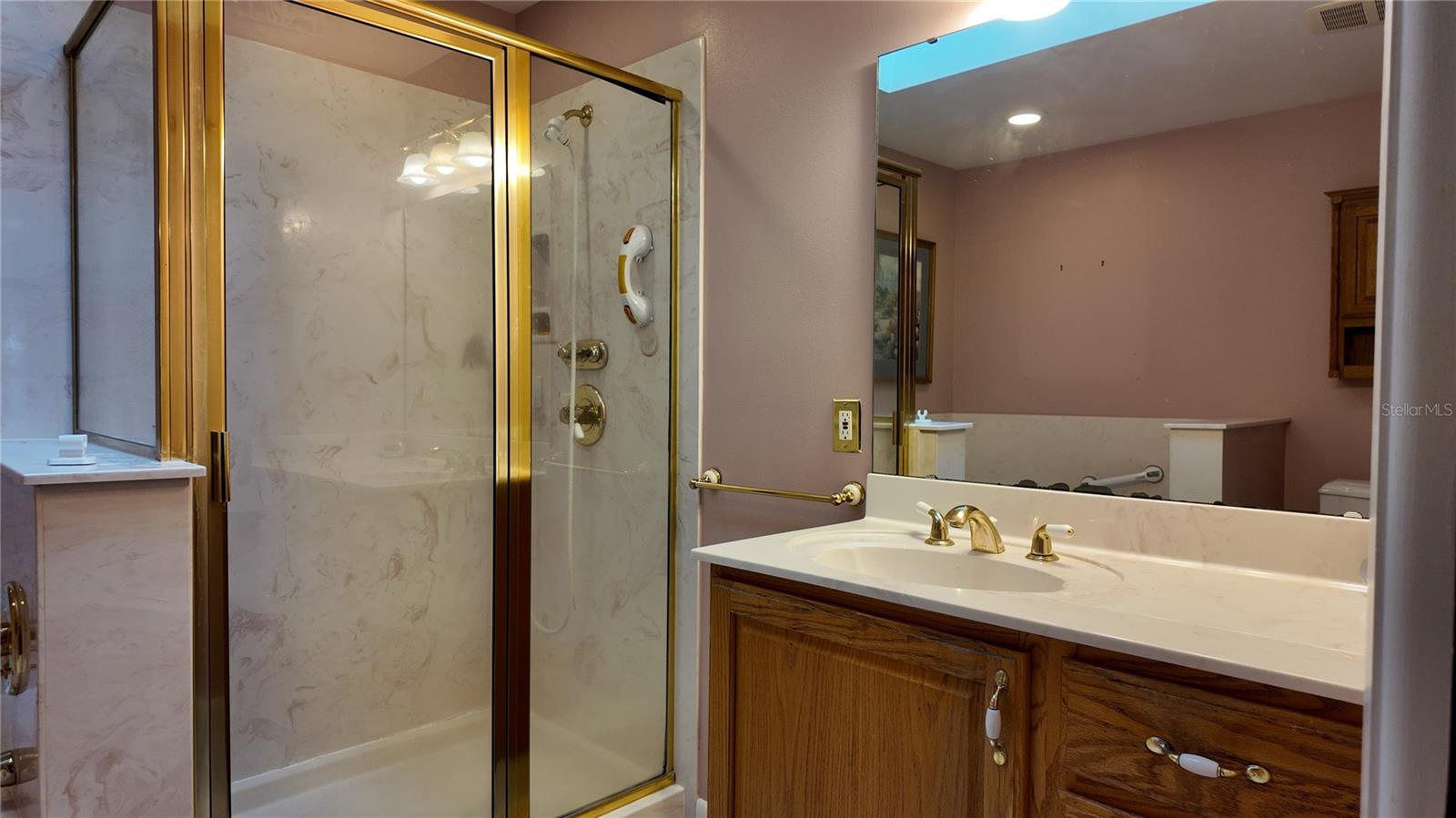 Image 37 of 79 For 1767 27th Loop Se