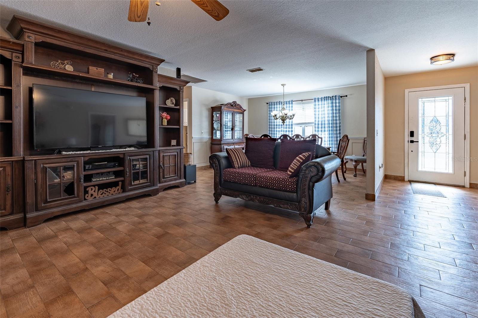 Image 15 of 63 For 2563 156th Place