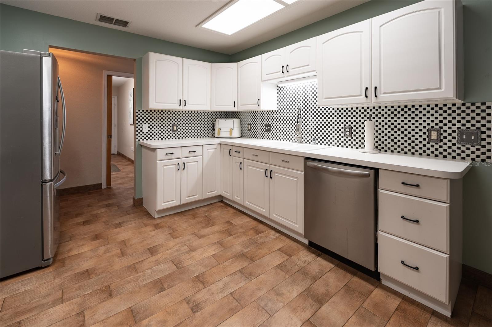 Image 26 of 63 For 2563 156th Place