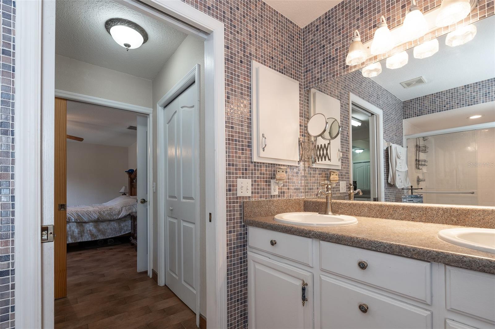 Image 36 of 63 For 2563 156th Place