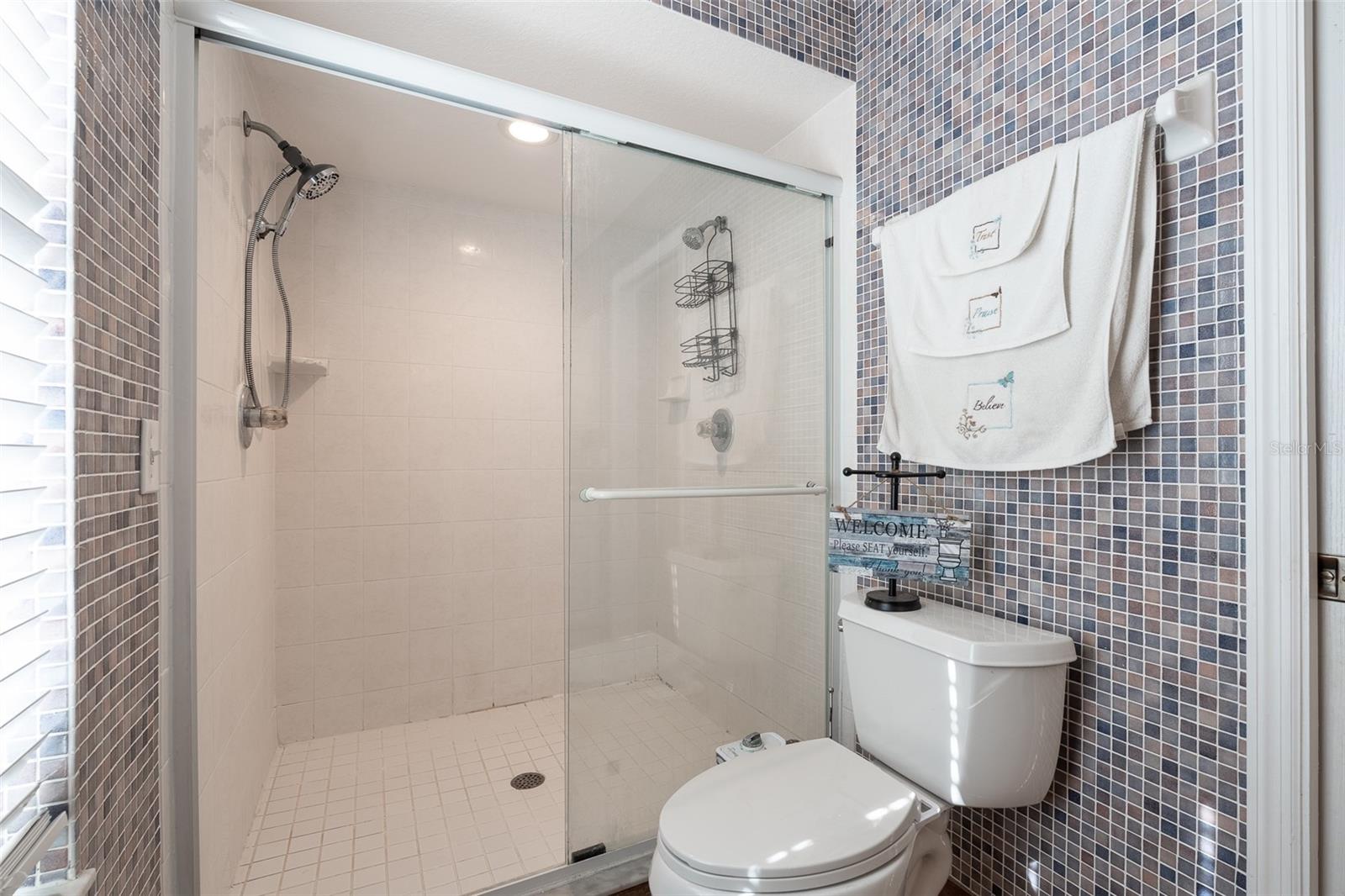 Image 37 of 63 For 2563 156th Place