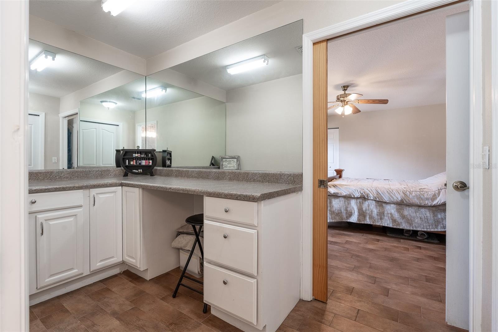 Image 39 of 63 For 2563 156th Place