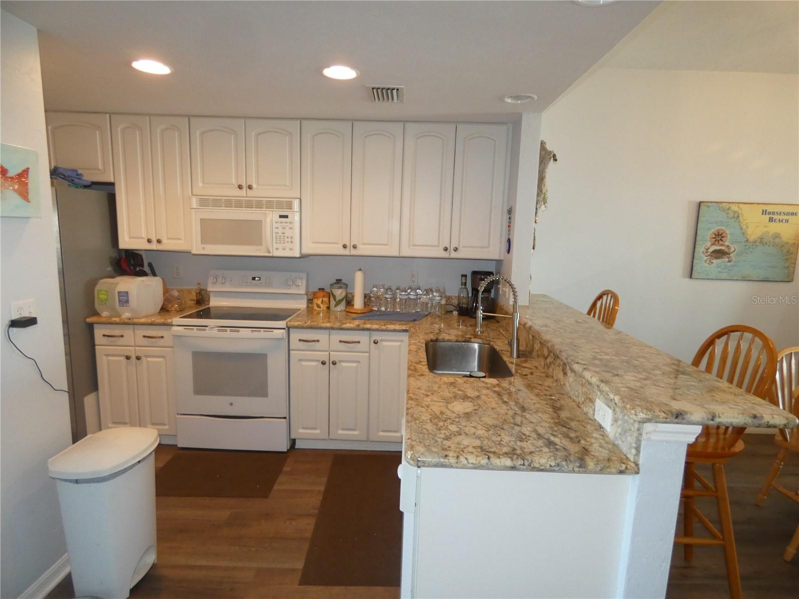 Image 7 of 27 For 502 Main Street 106