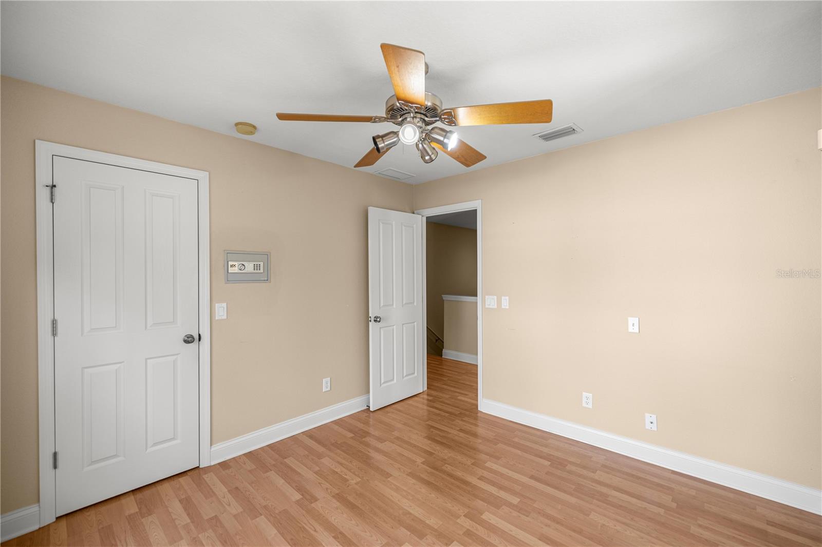 Image 27 of 41 For 11750 Cherokee Circle