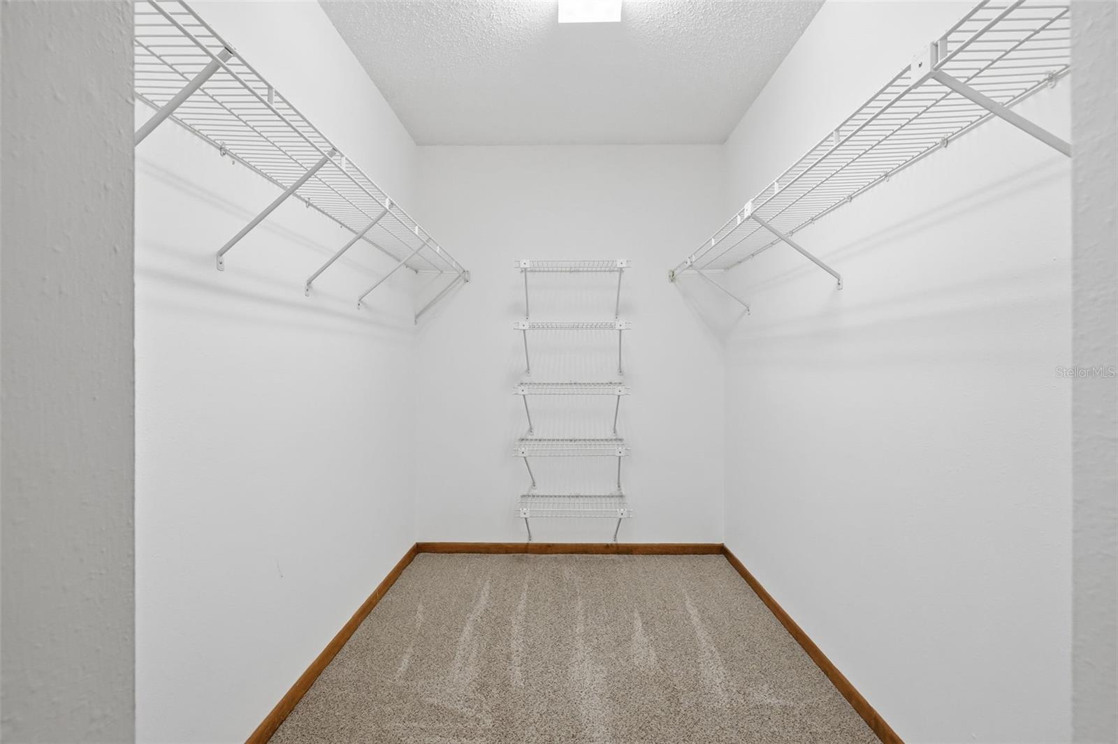 Image 15 of 31 For 37 Birchtree Street