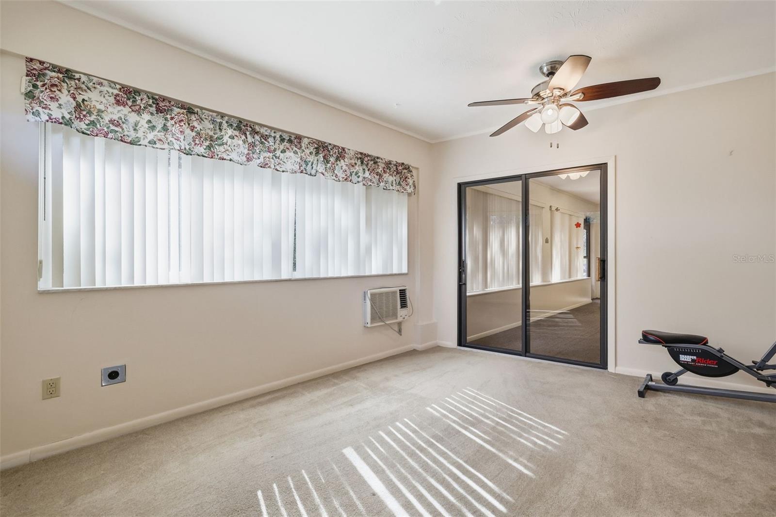 Image 16 of 31 For 37 Birchtree Street