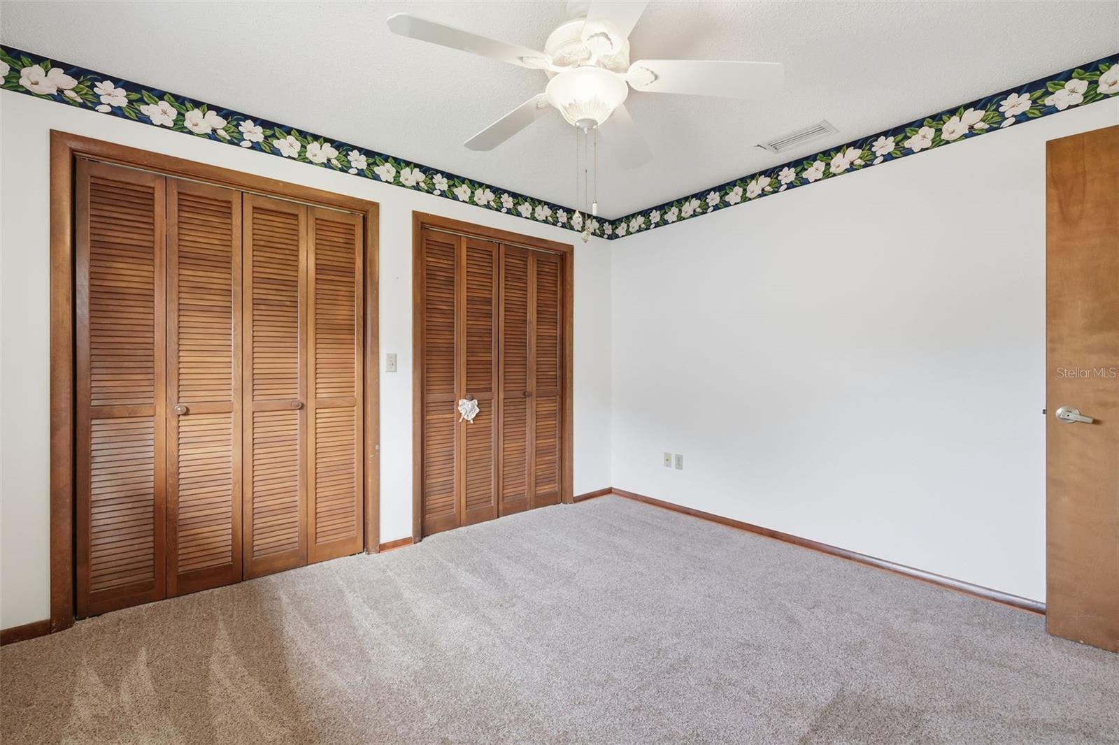 Image 19 of 31 For 37 Birchtree Street