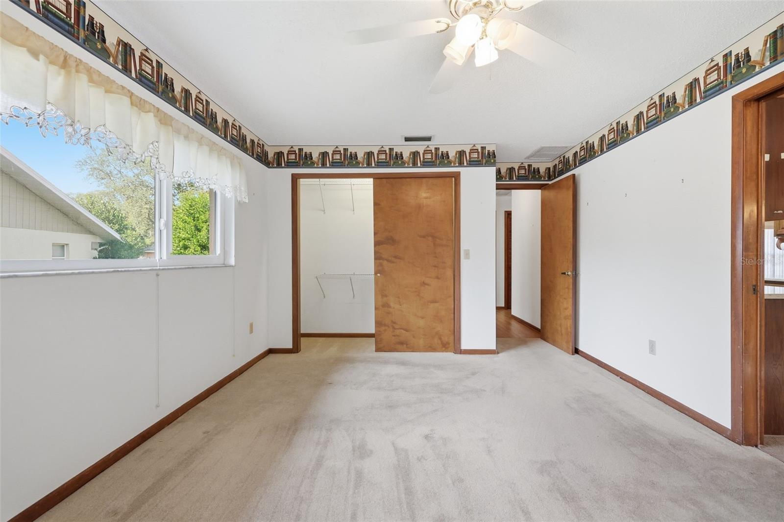 Image 22 of 31 For 37 Birchtree Street