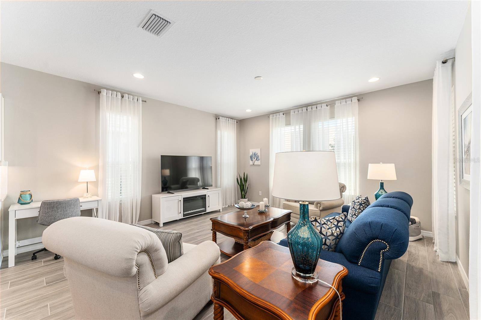 Image 22 of 69 For 4379 56th Court