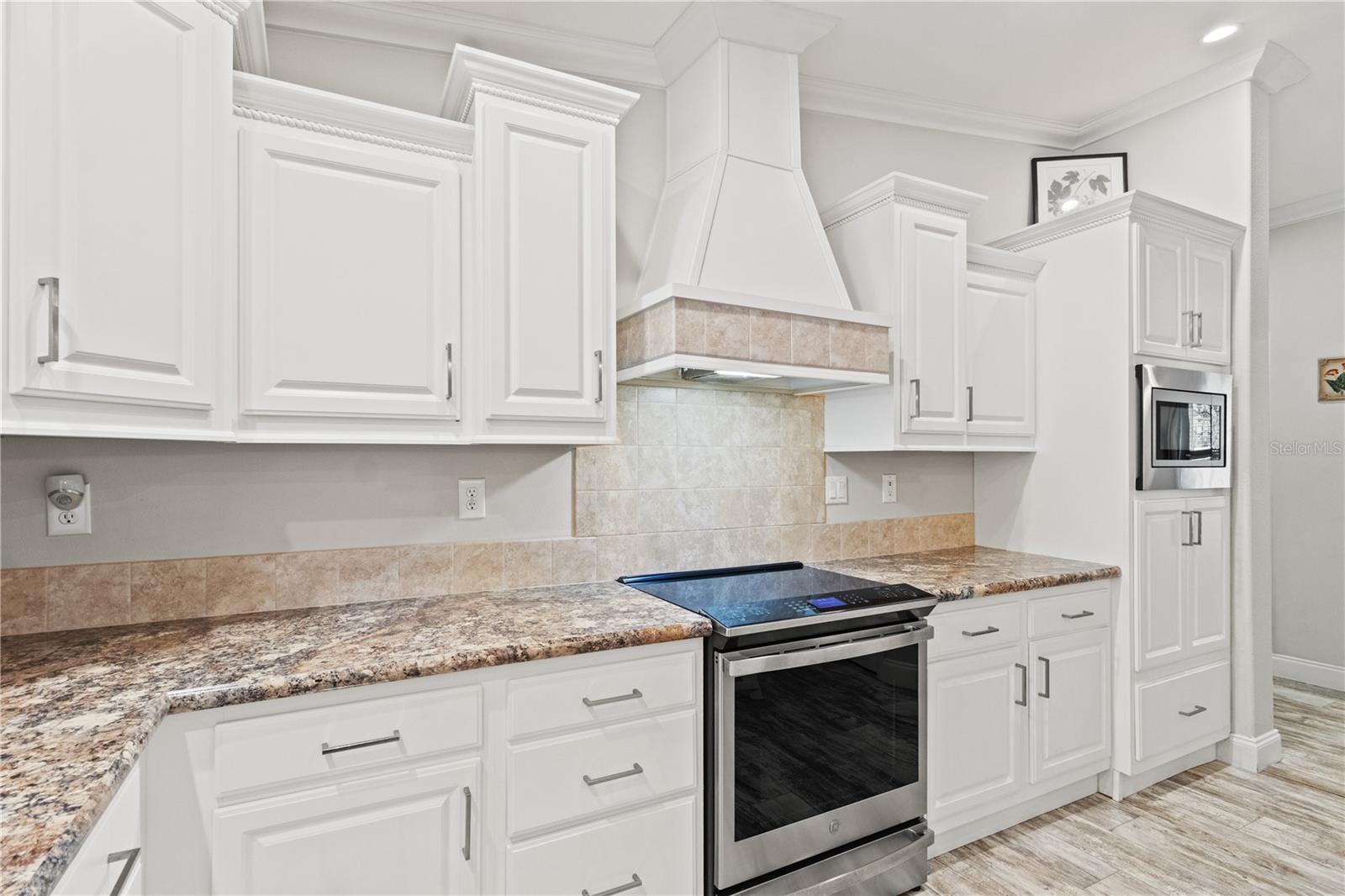 Image 18 of 56 For 9410 156th Place