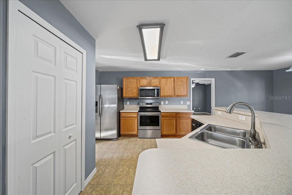 Image 11 of 67 For 155 Juniper Way