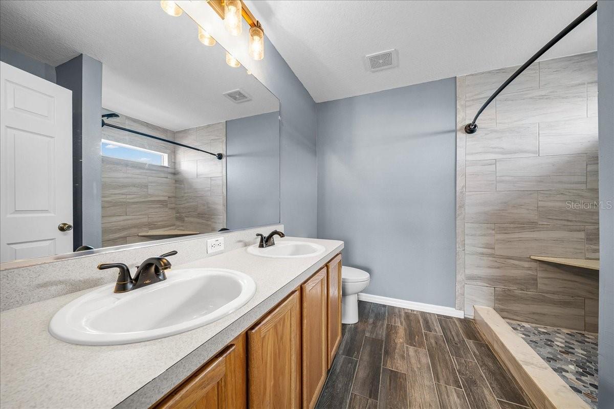 Image 20 of 67 For 155 Juniper Way