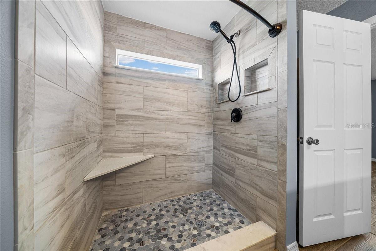 Image 21 of 67 For 155 Juniper Way