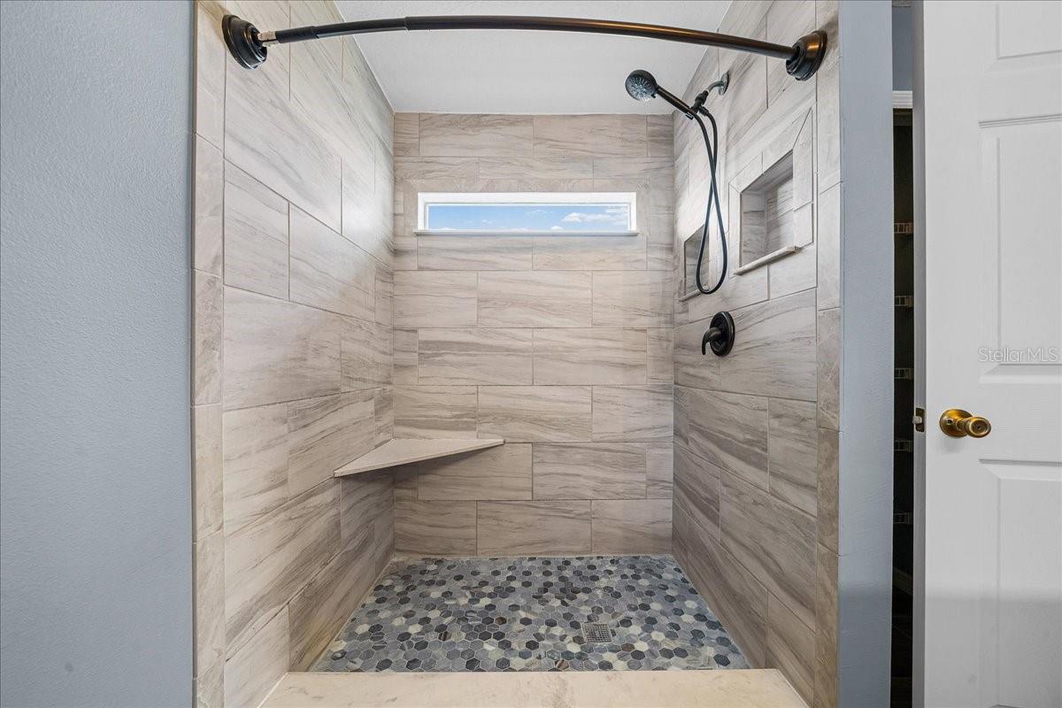 Image 22 of 67 For 155 Juniper Way