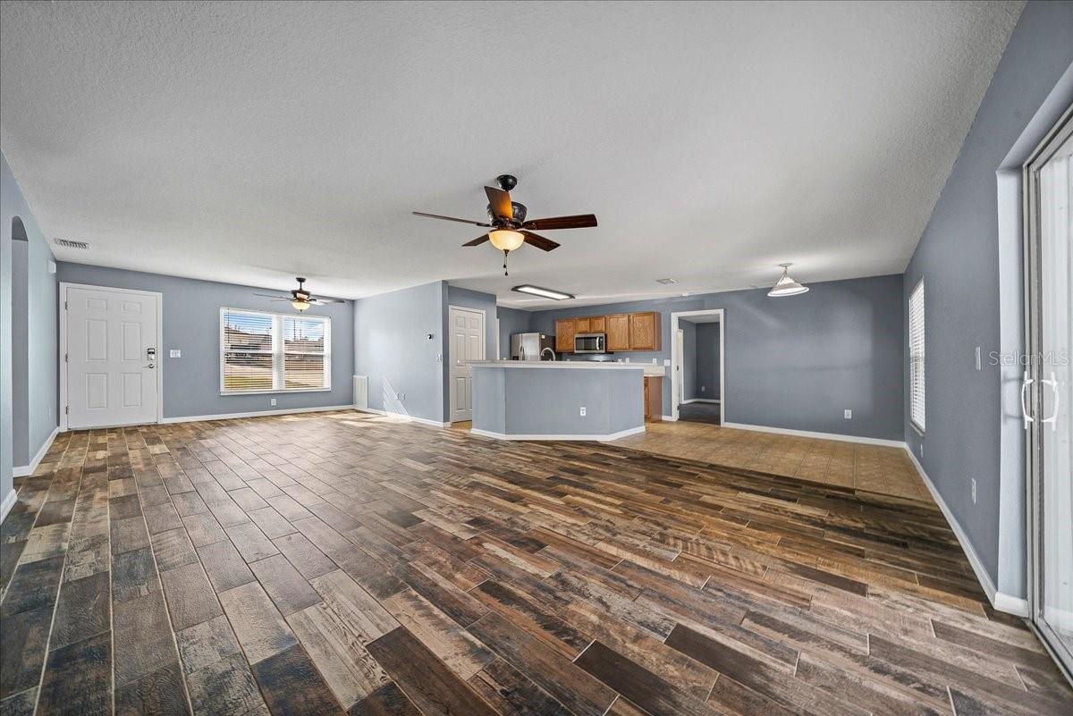 Image 4 of 67 For 155 Juniper Way