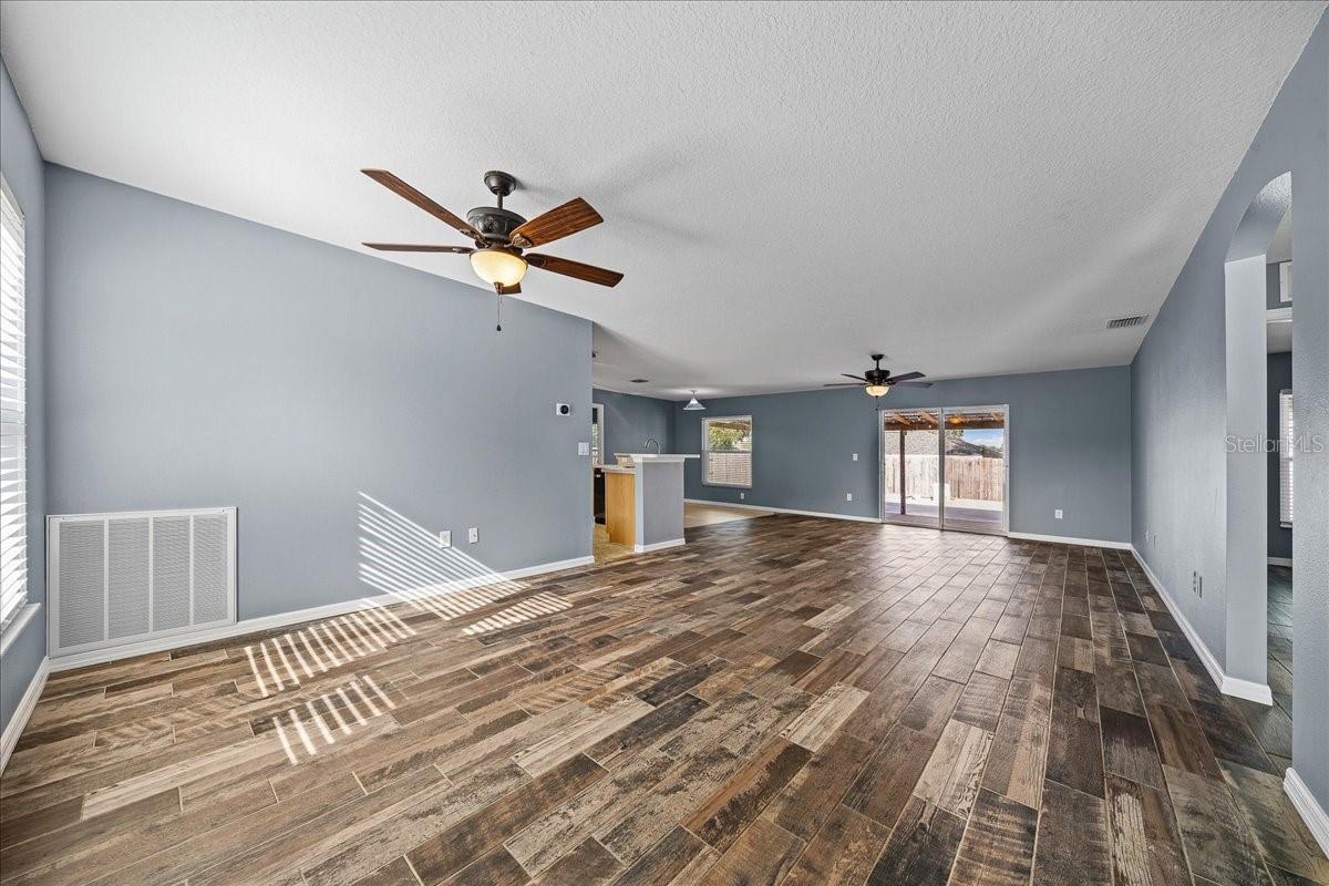 Image 5 of 67 For 155 Juniper Way