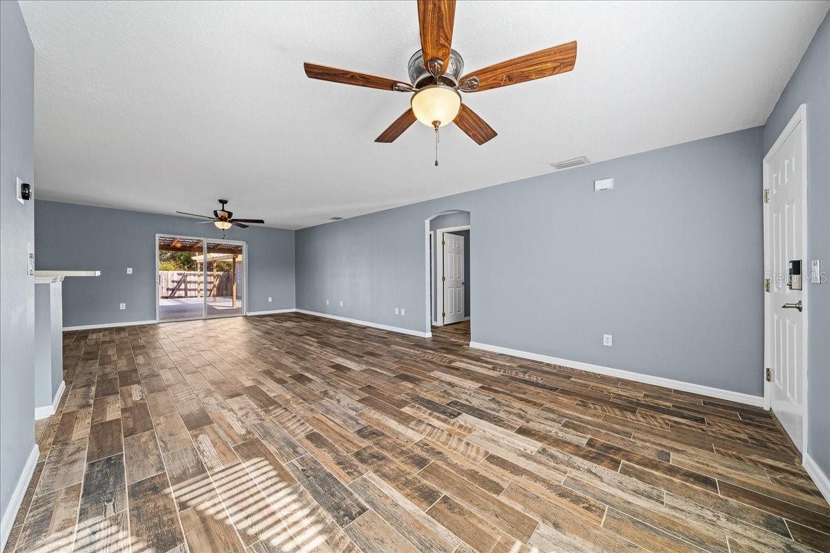 Image 6 of 67 For 155 Juniper Way