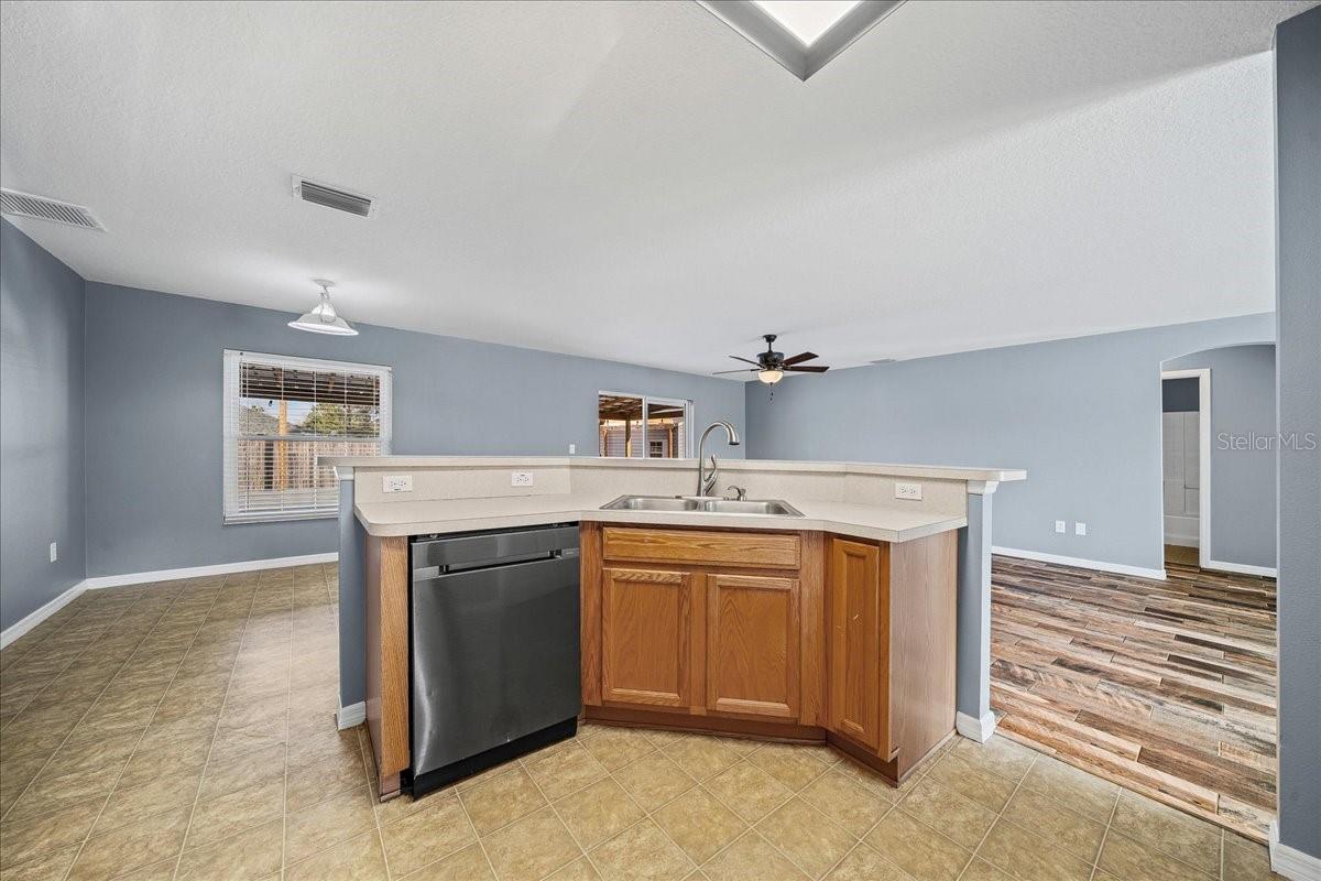 Image 9 of 67 For 155 Juniper Way