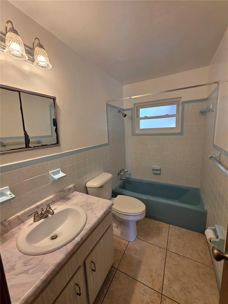 Image 6 of 11 For 2301 32nd Street