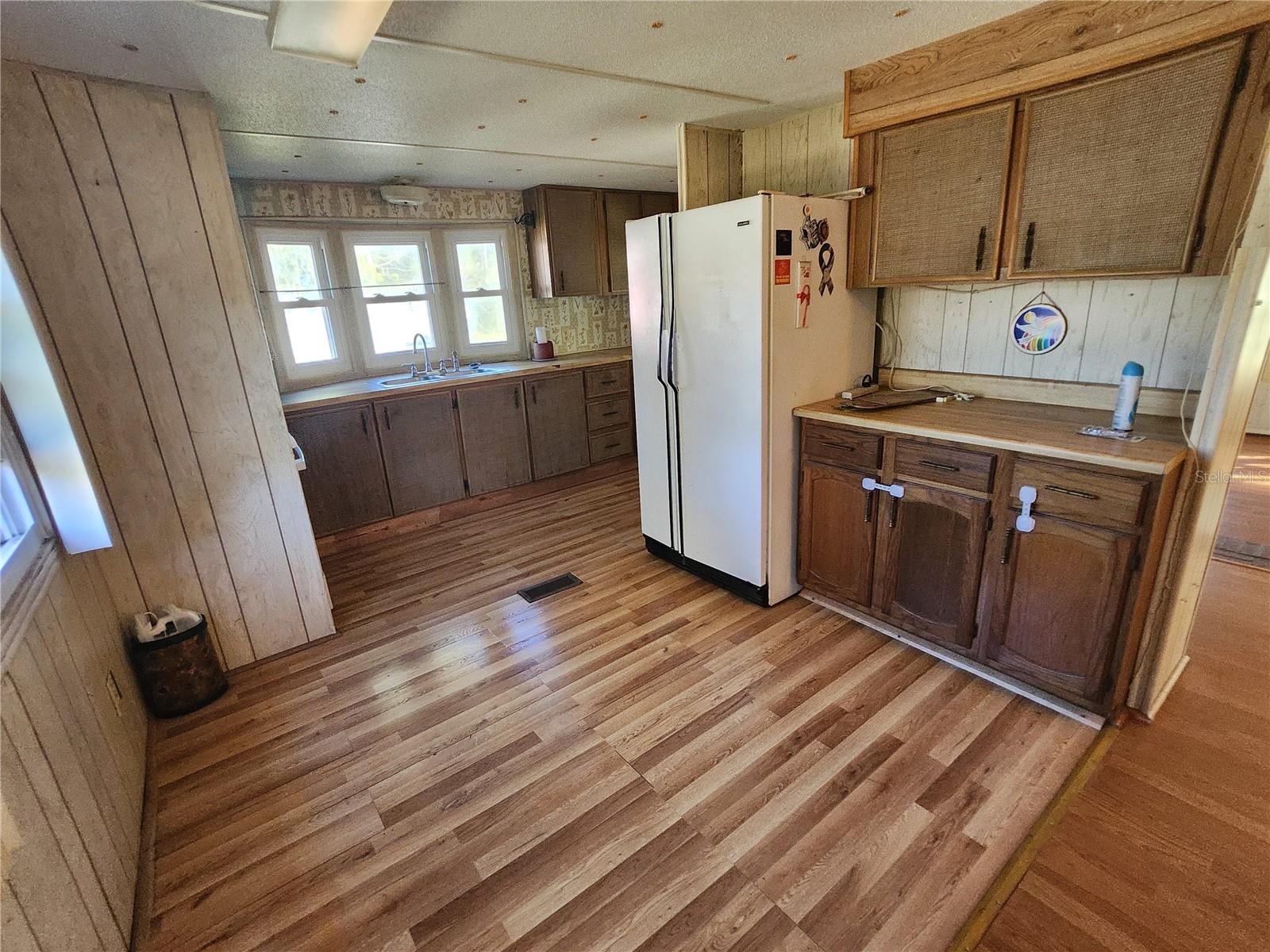 Image 40 of 61 For 17174 37th Court