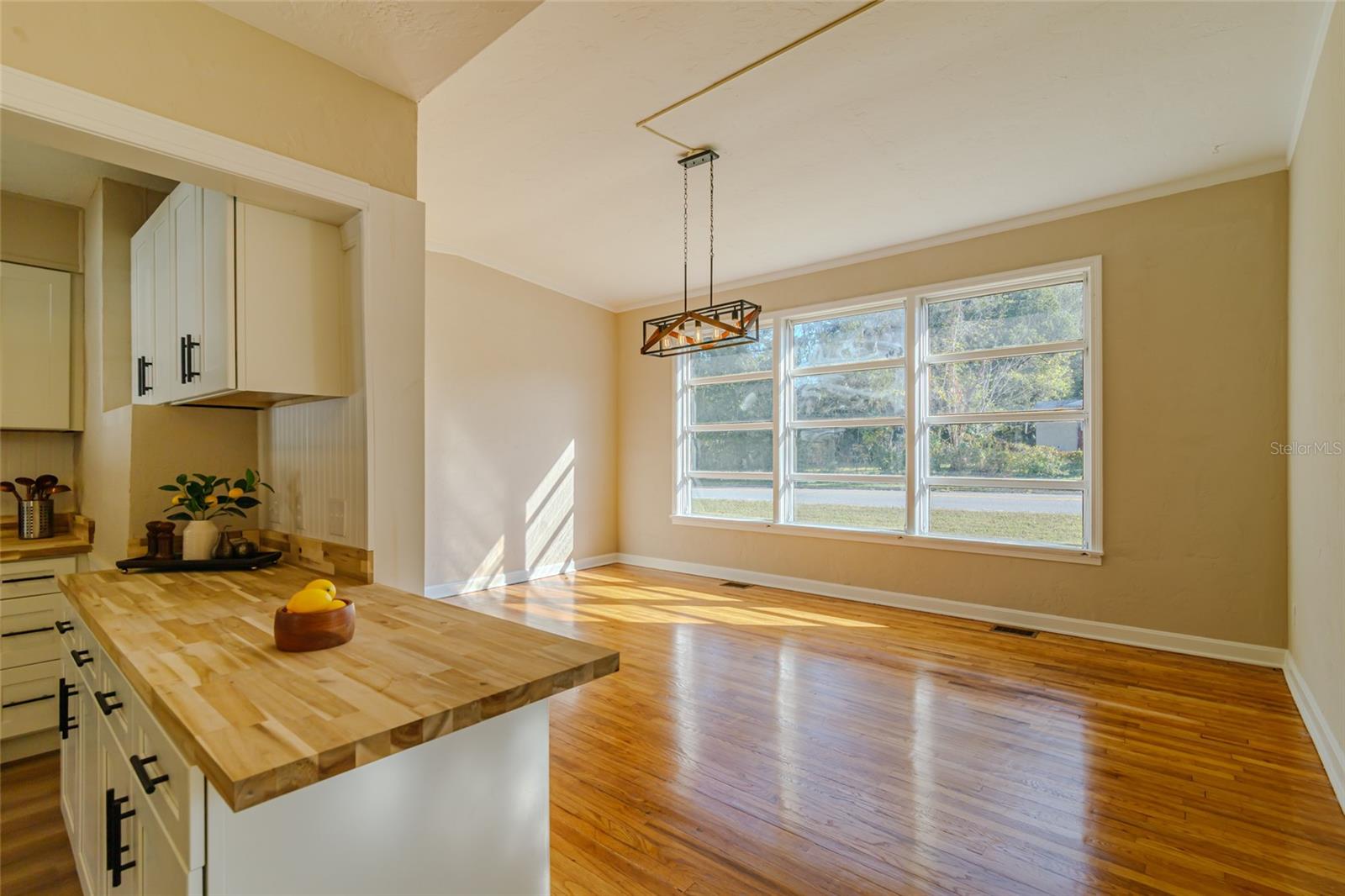 Image 14 of 58 For 910 11th Avenue