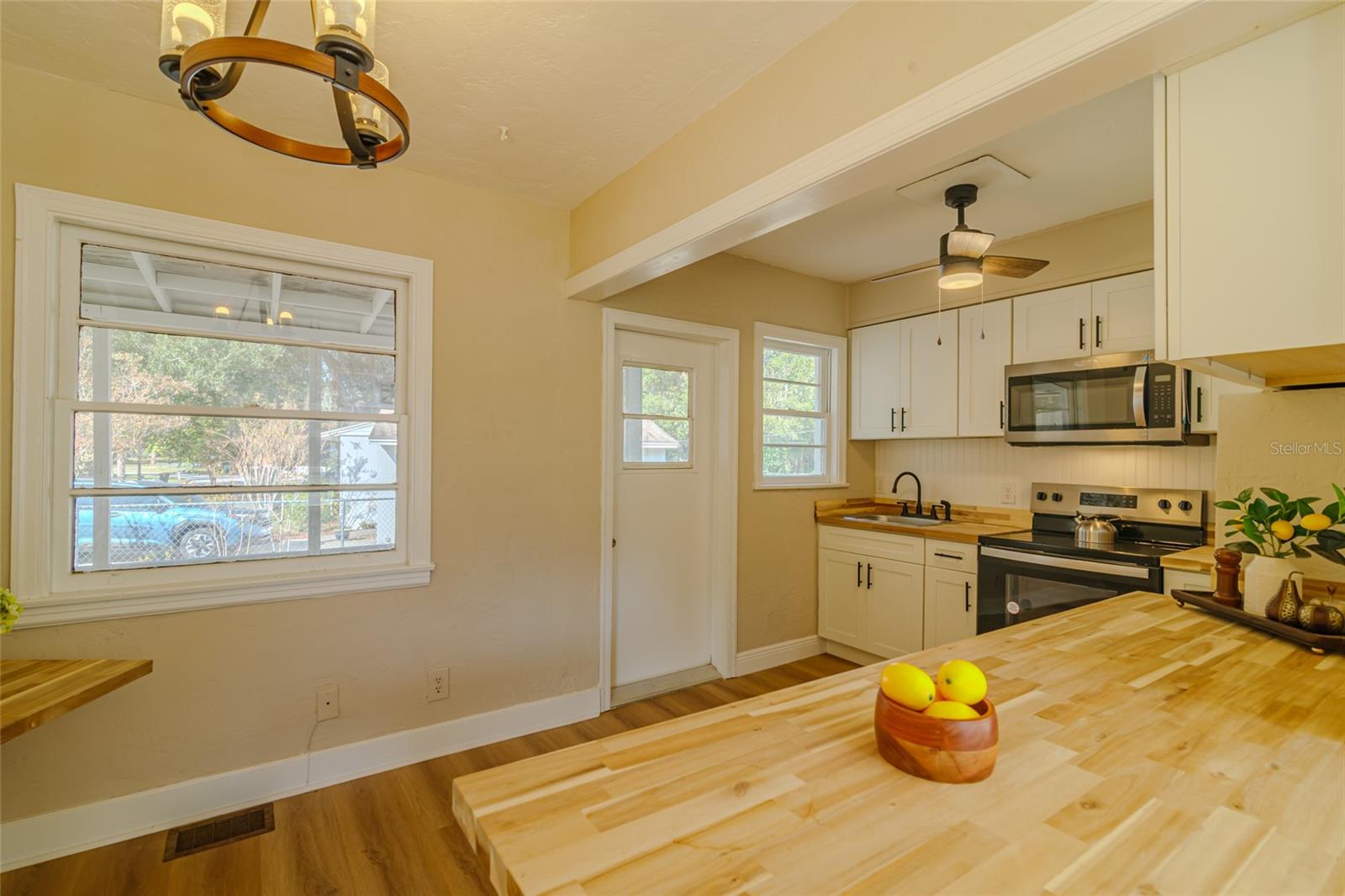 Image 15 of 58 For 910 11th Avenue