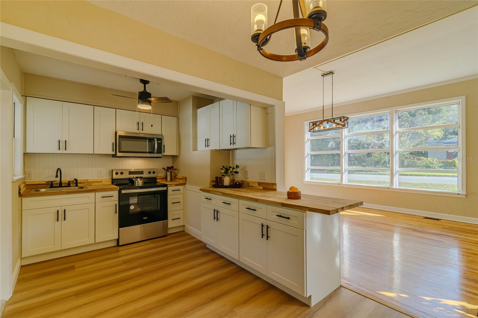 Image 16 of 58 For 910 11th Avenue