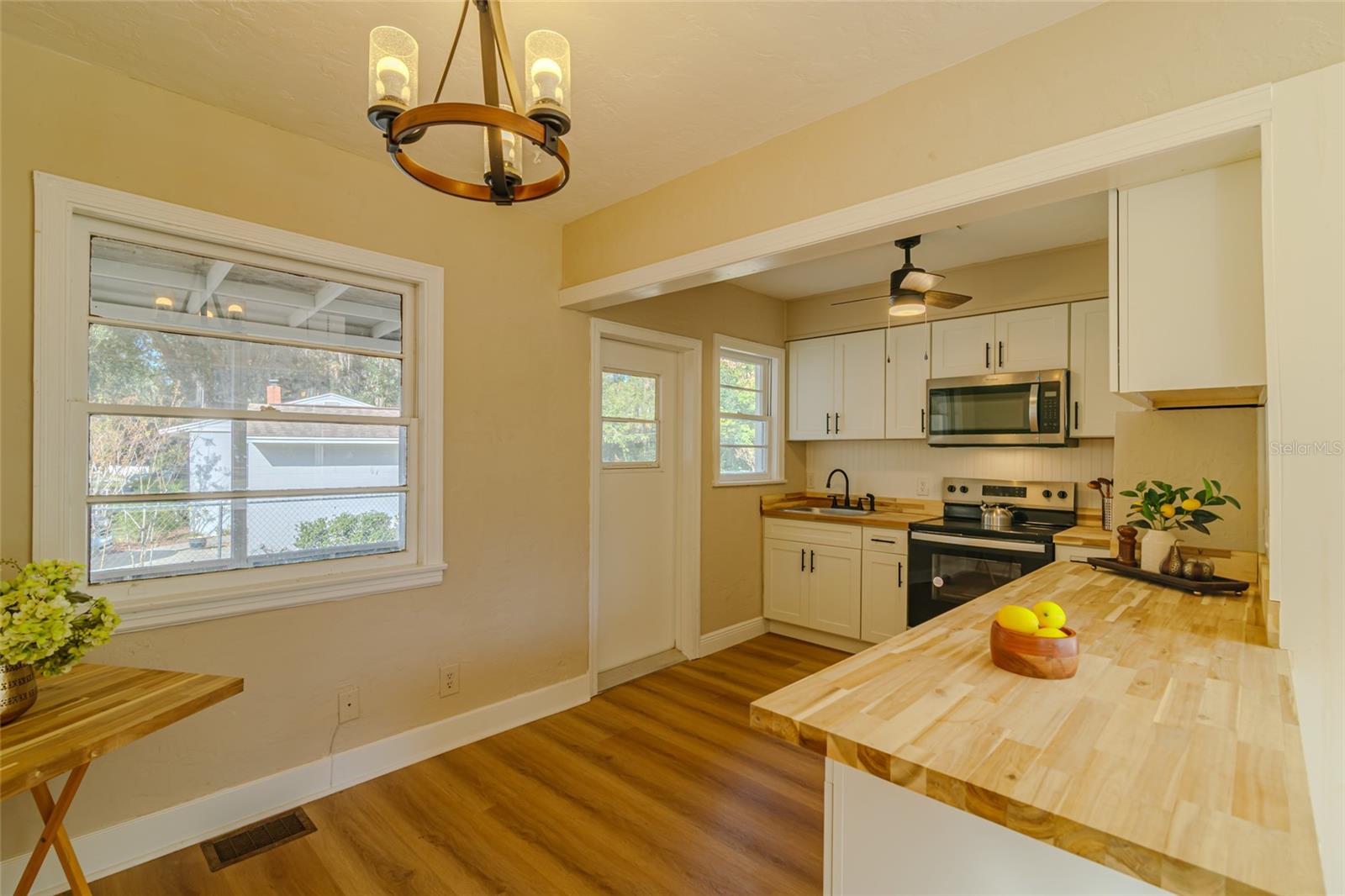 Image 19 of 58 For 910 11th Avenue