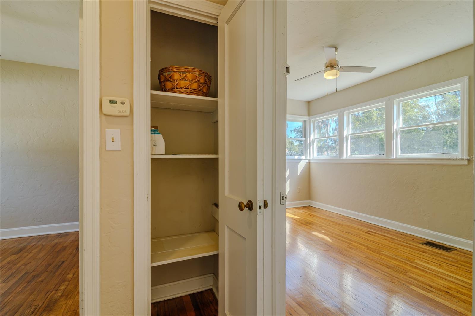 Image 21 of 58 For 910 11th Avenue