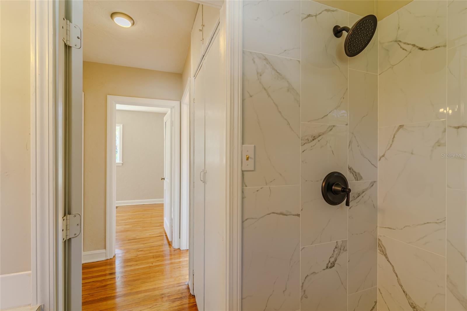 Image 22 of 58 For 910 11th Avenue