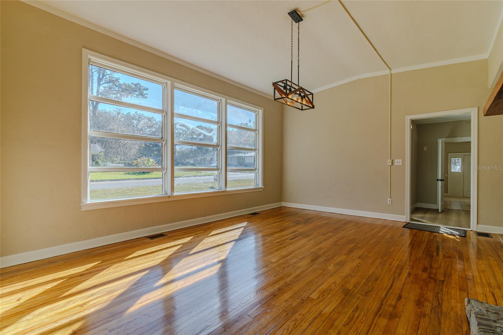 Image 31 of 58 For 910 11th Avenue