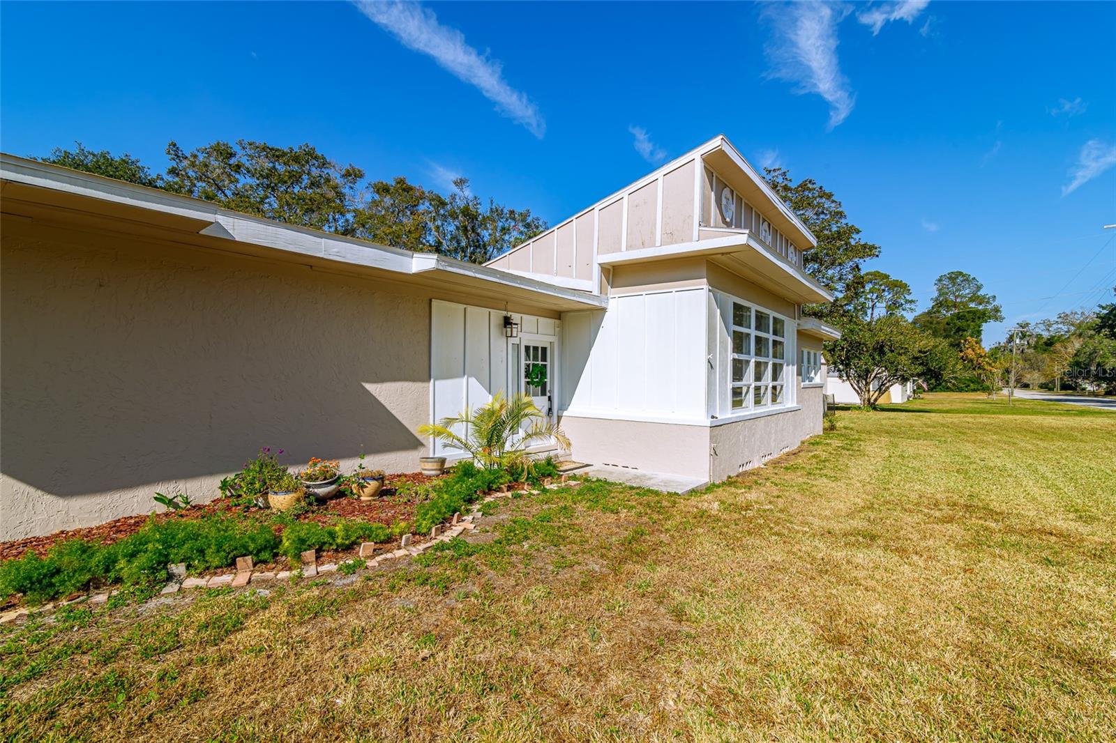 Image 4 of 58 For 910 11th Avenue