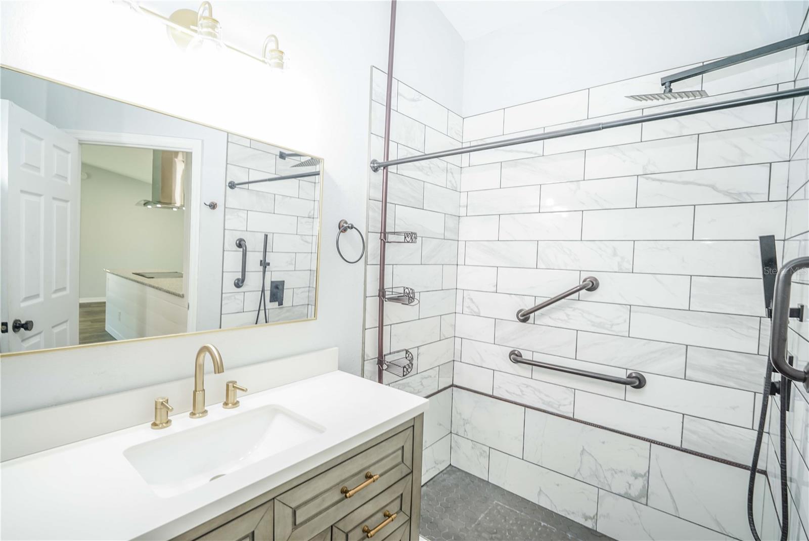 Image 21 of 38 For 10523 62nd Terrace Road