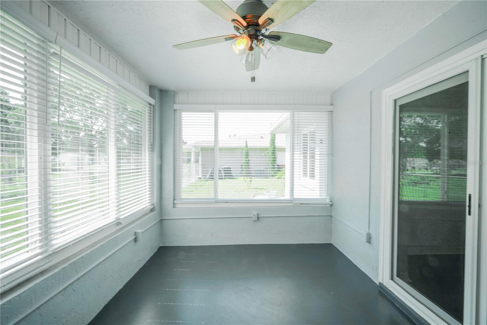 Image 22 of 38 For 10523 62nd Terrace Road