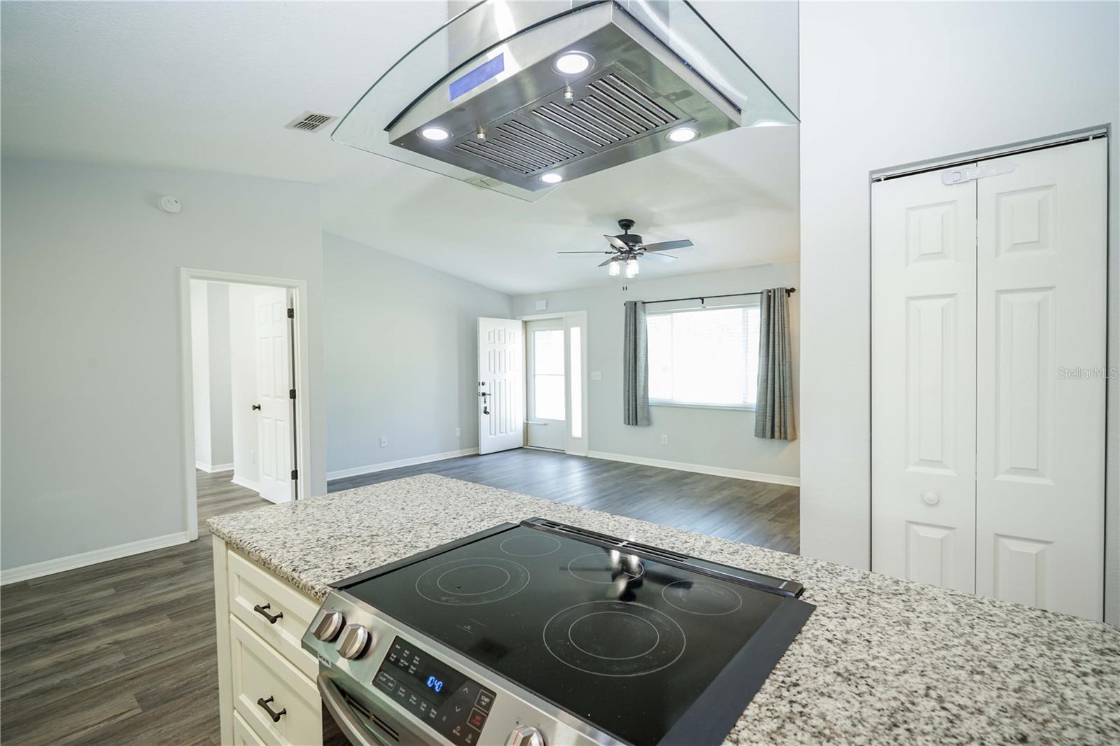 Image 7 of 38 For 10523 62nd Terrace Road