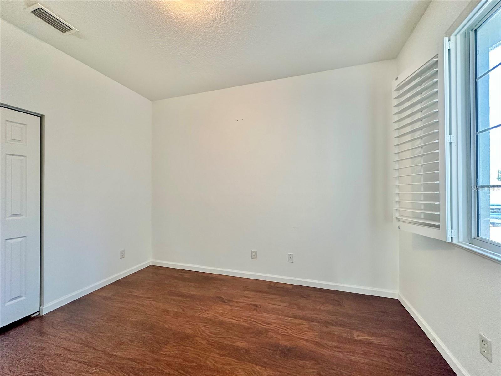 Image 19 of 36 For 5500 26th Lane